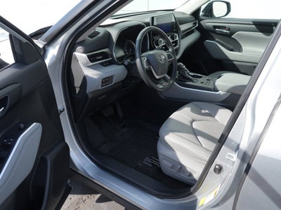 2023 Toyota Highlander XLE