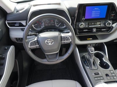 2023 Toyota Highlander XLE