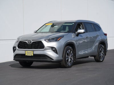 2023 Toyota Highlander XLE