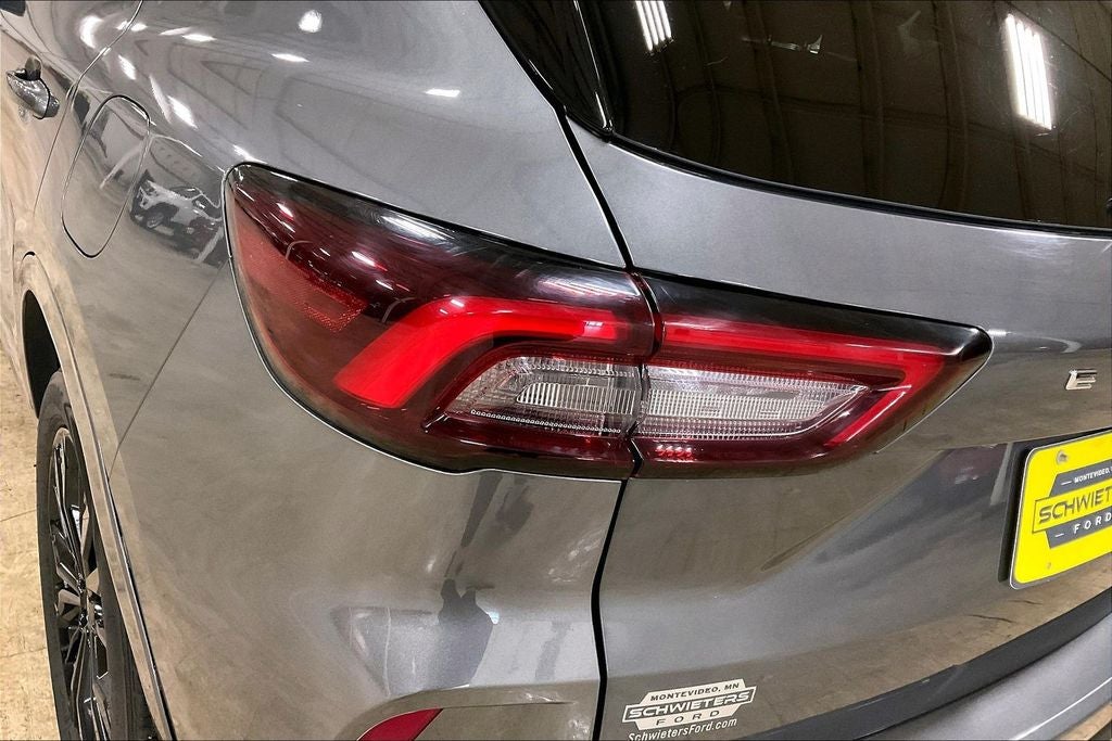 2025 Ford Escape ST-Line Elite