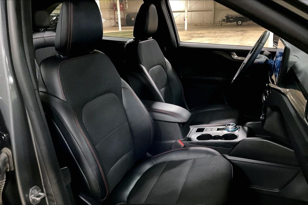 2025 Ford Escape ST-Line Elite