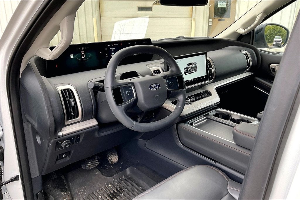 2025 Ford Expedition Max Active
