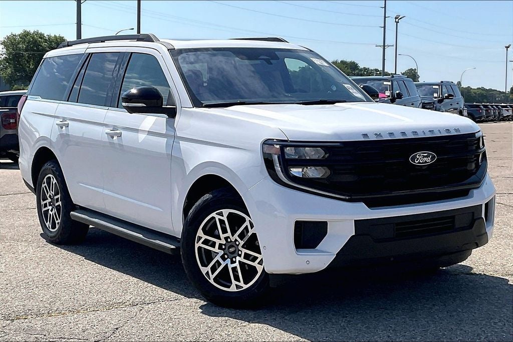 2025 Ford Expedition Active