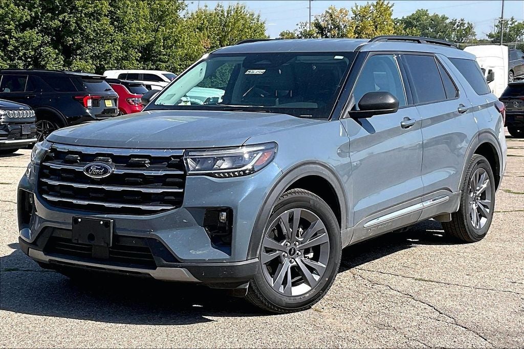 2025 Ford Explorer Active
