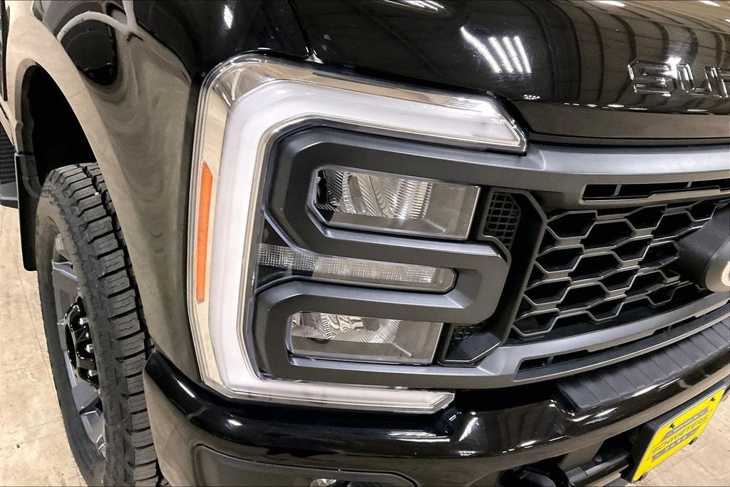 2023 Ford F-350SD Lariat