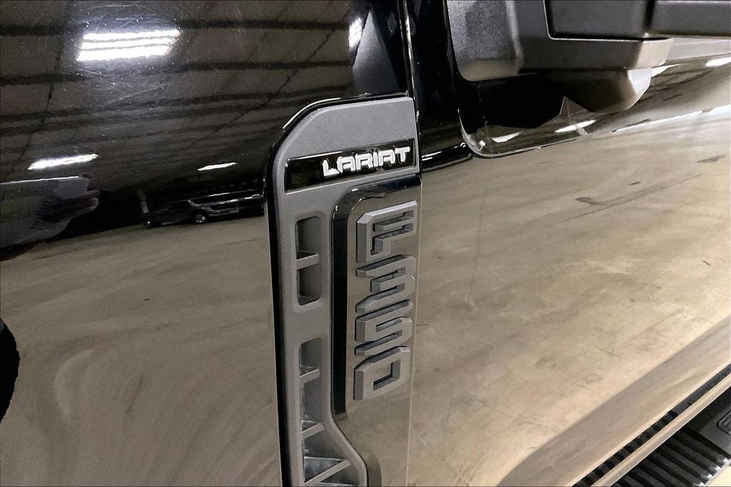 2023 Ford F-350SD Lariat
