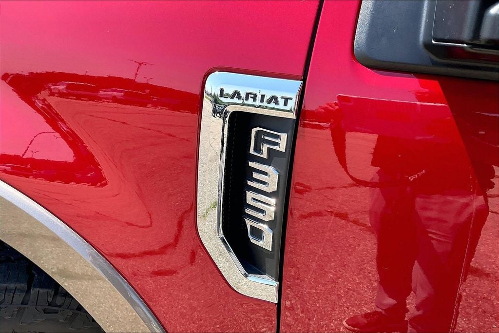 2022 Ford F-350SD Lariat