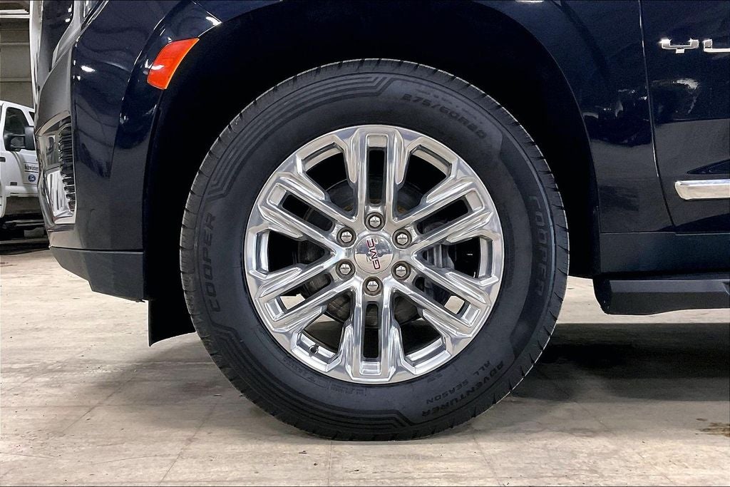 2023 GMC Yukon SLT
