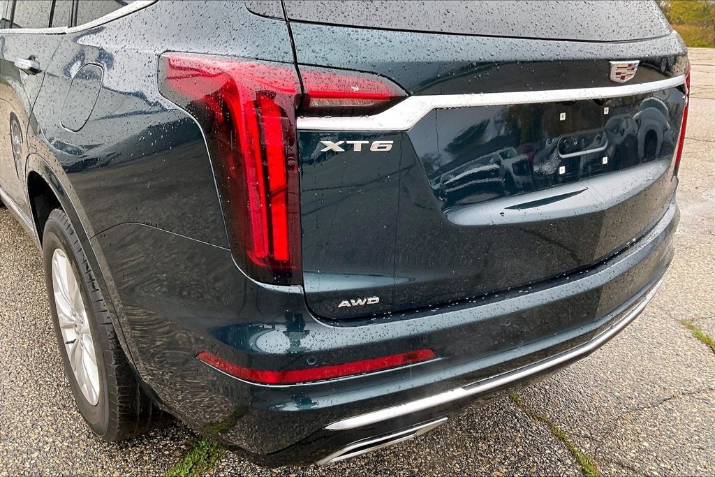 2024 Cadillac XT6 Luxury