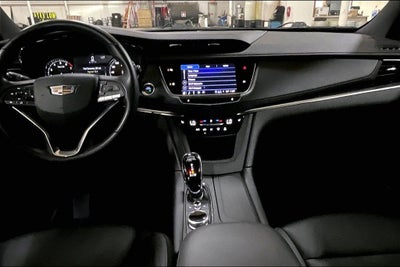 2024 Cadillac XT6 Luxury