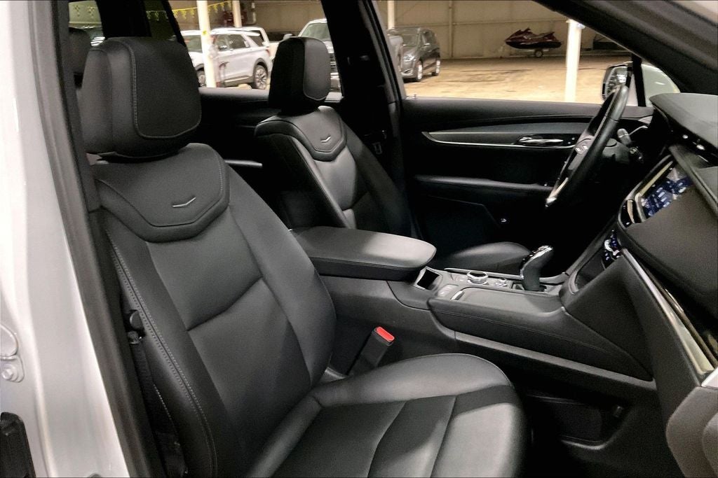 2024 Cadillac XT6 Luxury