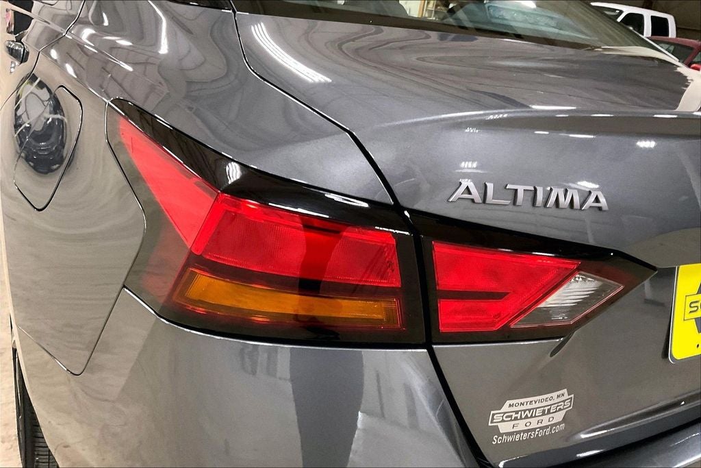2025 Nissan Altima 2.5 SR