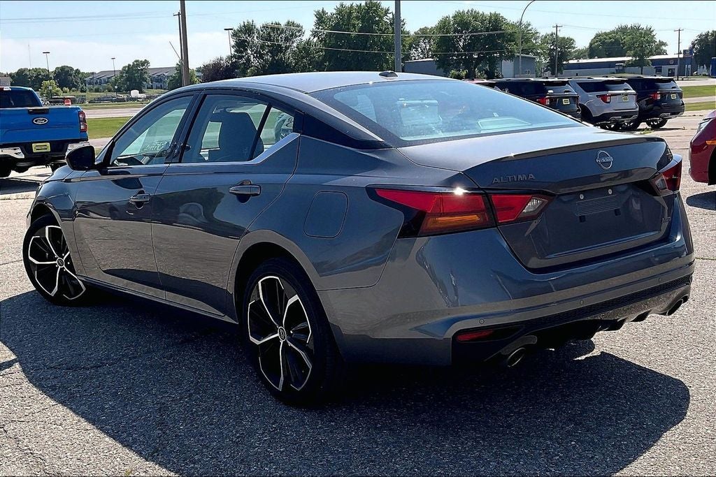 2025 Nissan Altima 2.5 SR