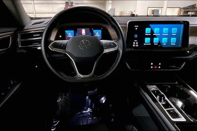 2025 Volkswagen Atlas 2.0T SE w/Technology