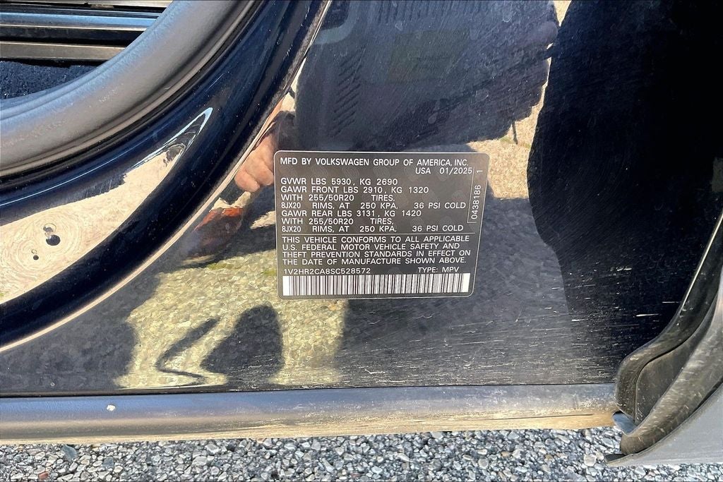 2025 Volkswagen Atlas 2.0T SE w/Technology