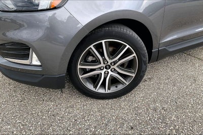 2023 Ford Edge Titanium