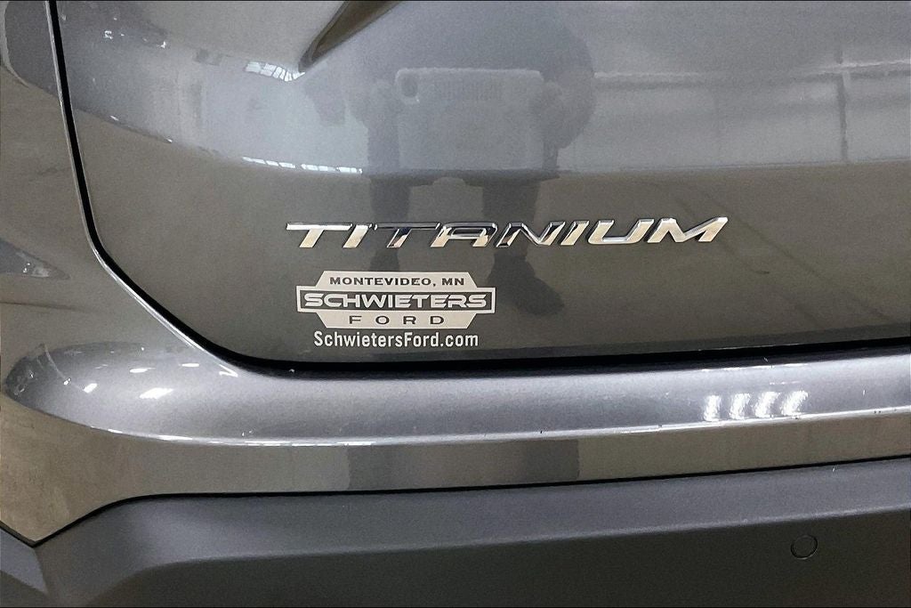 2023 Ford Edge Titanium