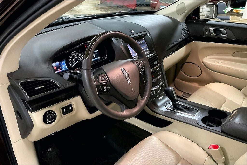 2019 Lincoln MKT Standard