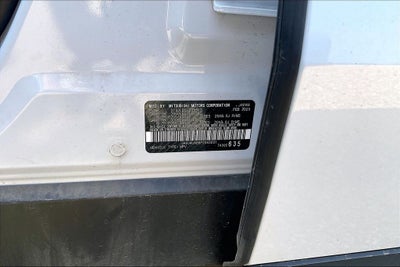 2023 Mitsubishi Outlander SE