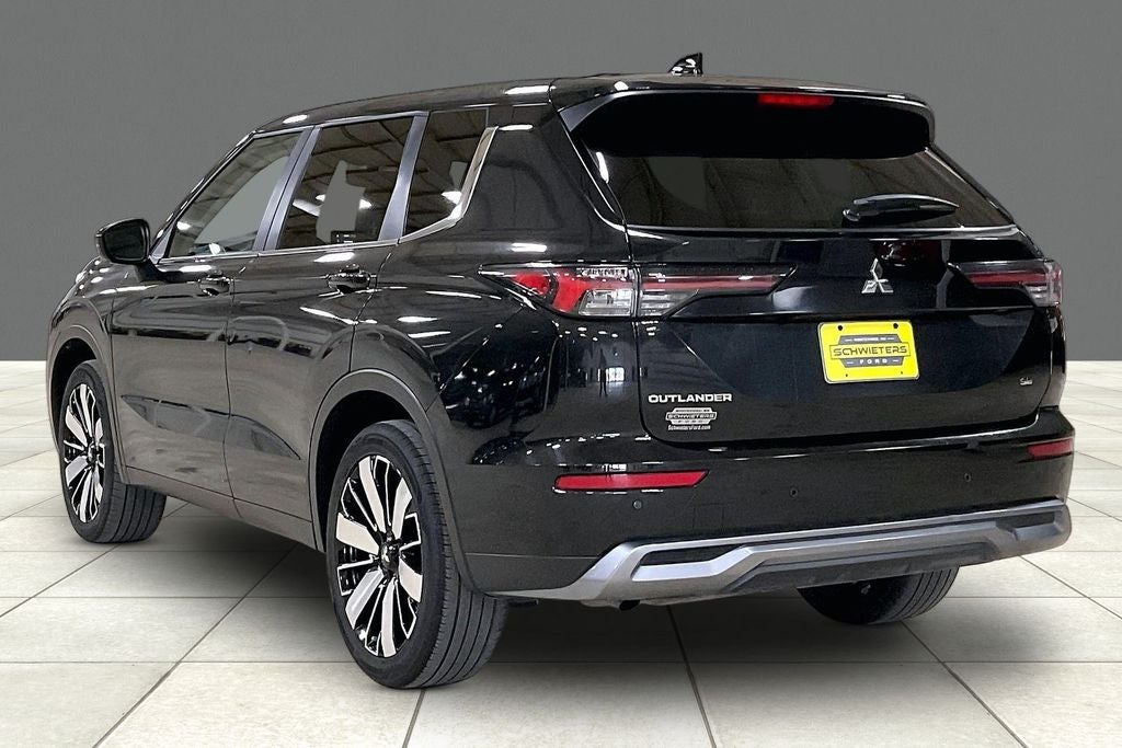 2025 Mitsubishi Outlander SE