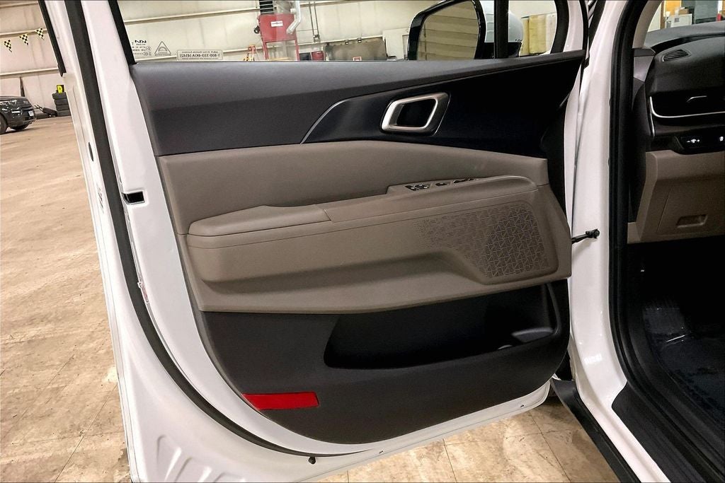 2025 Kia Carnival LXS